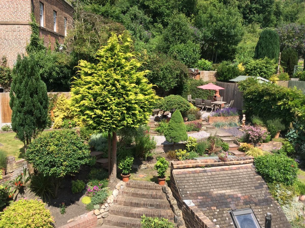 The Library House B&B Ironbridge Bagian luar foto